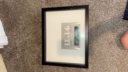 Shadow box for pictures