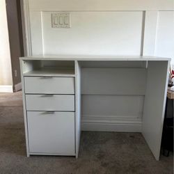 Girl Desk 