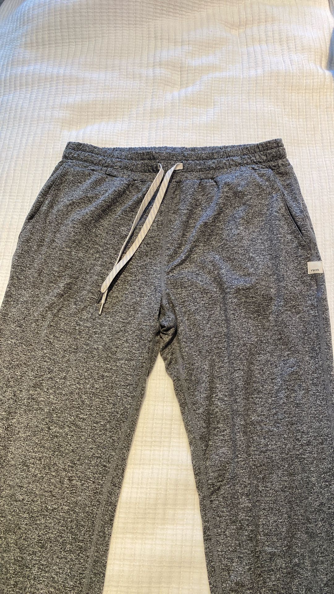 Vuori Joggers Women’s Size small