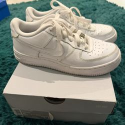 Air force 1’s (GS 5y) 