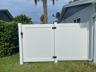 FENCE & GATES (CERCAS Y PORTONES)