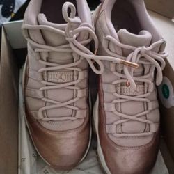 Nike Air Jordan Retro 11 Low Rose Gold Metallic AH7860-105 Women’s 11.5 Men's 10