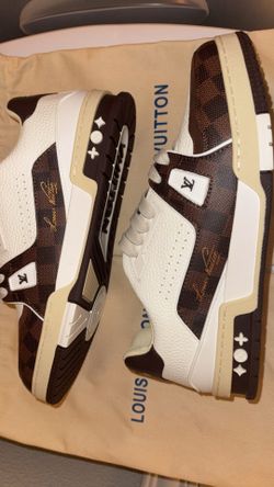 Brown Louis Vuitton Trainers size 11