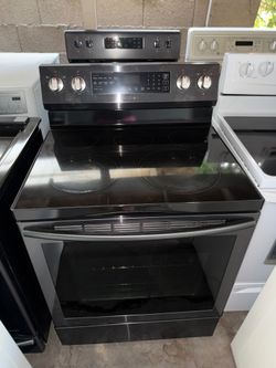 Samsung electric stove / convection oven range