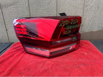 2021 2022 2023 2024 VOLKSWAGEN ATLAS LEFT SIDE TAIL LIGHT OEM USED