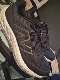 NEW BALANCE LIKE NEW