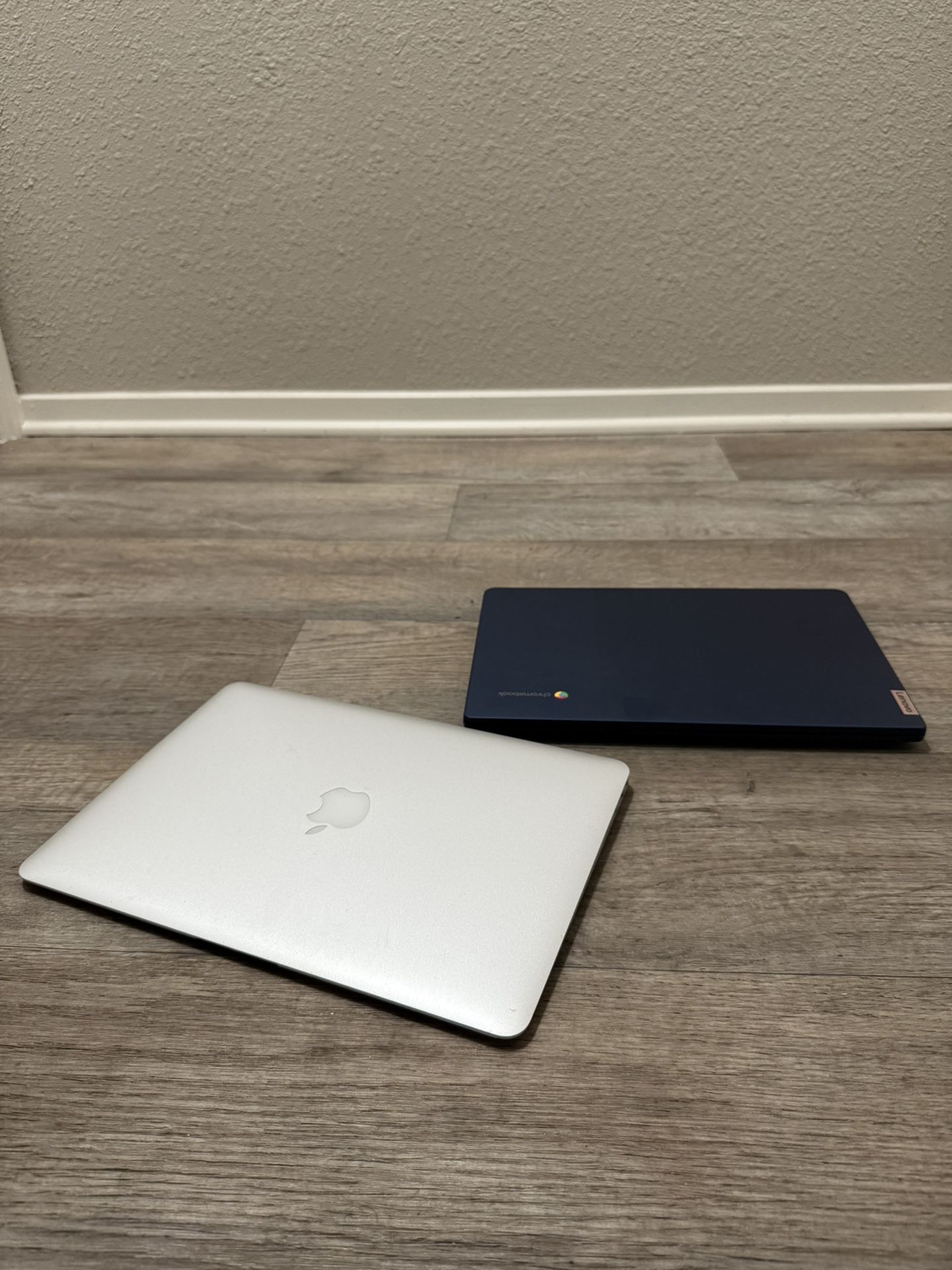 Chromebook + Macbook Air