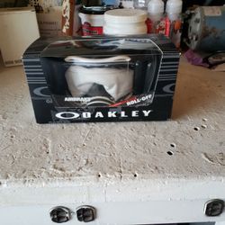 Oakley Goggles  Roll Off Cool