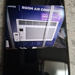 GE Appliances Air Conditioner 