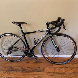 Lapierre Sensium 100 road bike