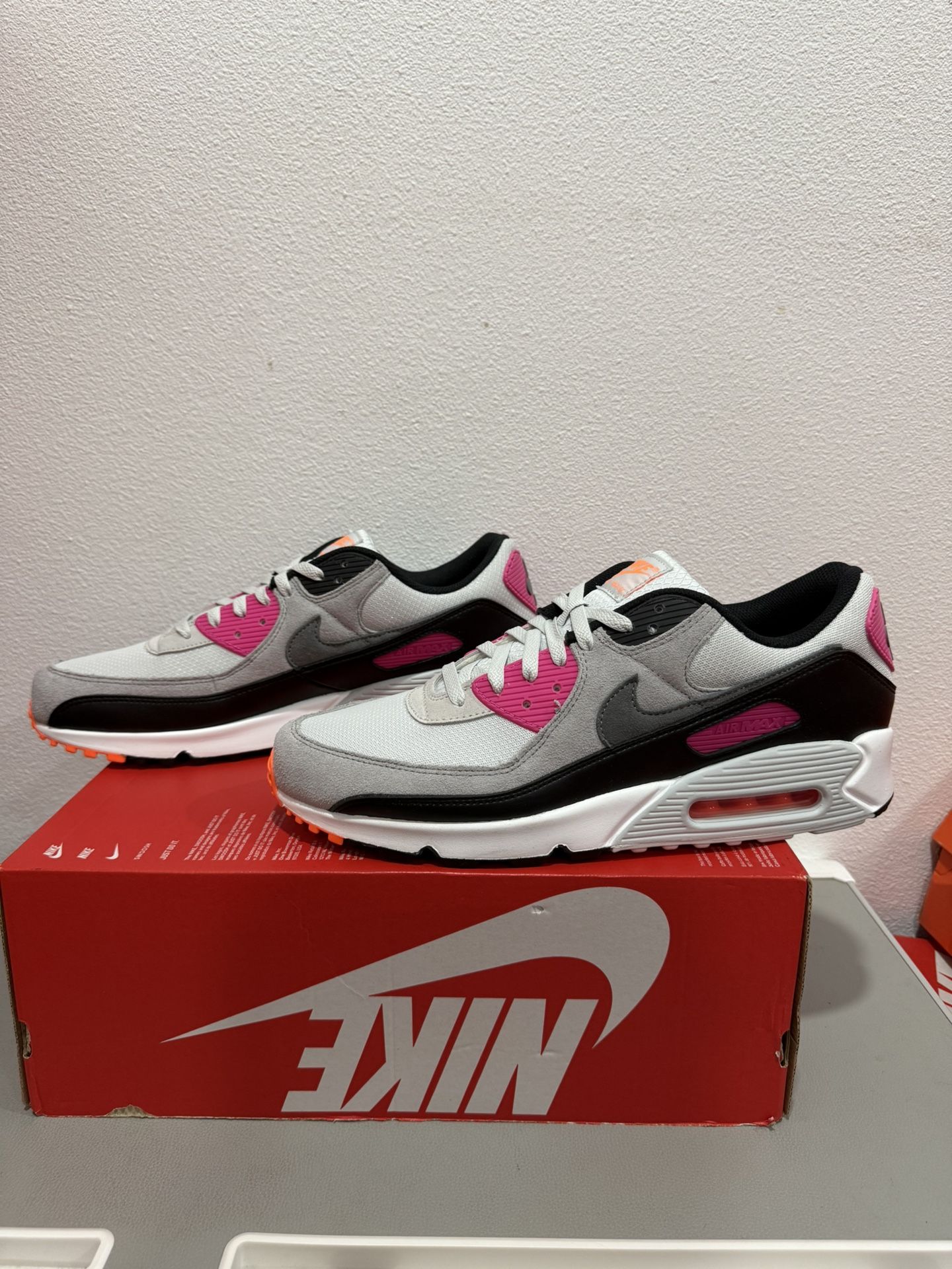 Nike Air Max 90 shoe Dunkin' Donuts FN6958 003