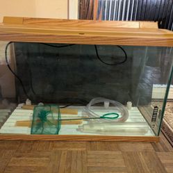 Fish Tank, 25 Gallon, All included 