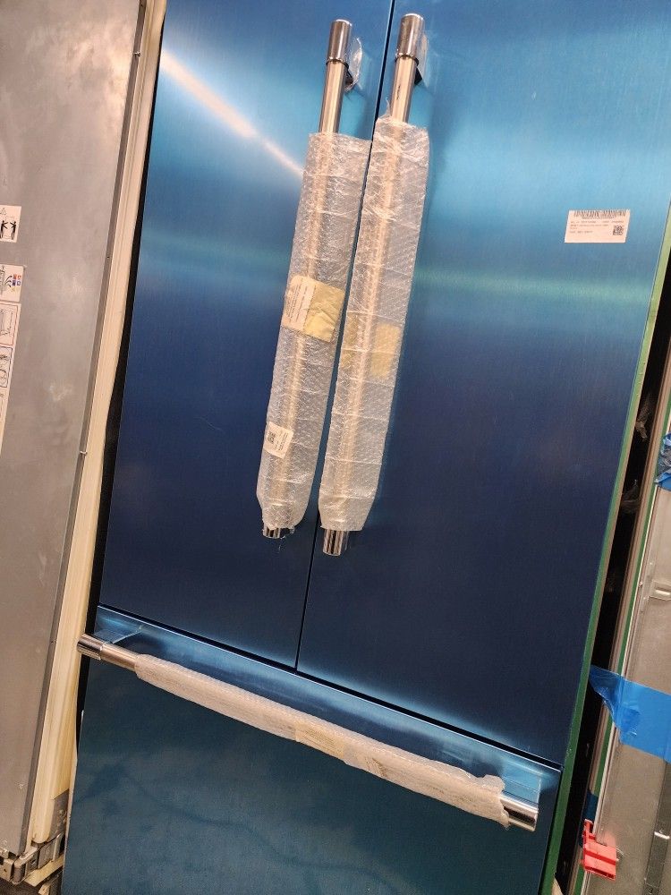 New Thermador Built In Refrigerator 36-inch 