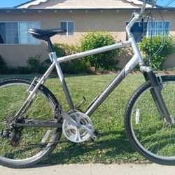 Bike For Sale Size 26 Wheels 