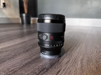 Sony FE 35mm f/1.4 GM G Master lens
