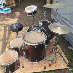 PDP  5 Drum set for sale with cymbals 