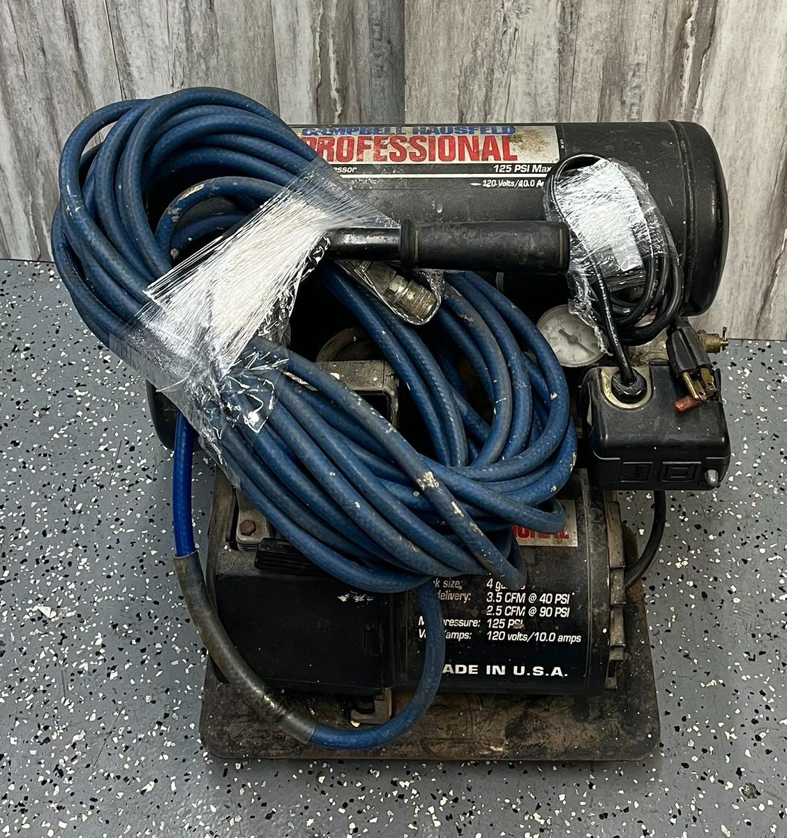 Campbell Hausfeld WL5010 4-Gallon 1-HP Portable Air Compressor 125 PSI (PO1022089)