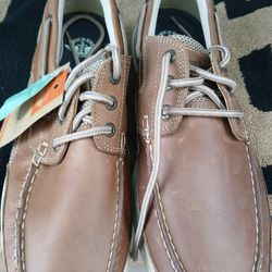 MEN DOCKERS. Size 10. Brown
