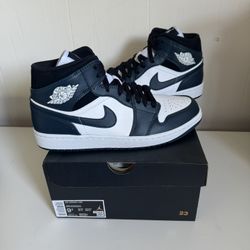 Jordan 1 Mid “Armory Navy”