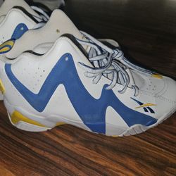 Reebok Hurrikaze size 9 golden state