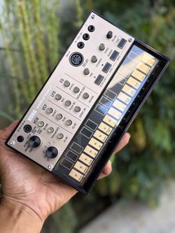 Korg Volca Keys Analog Synthesizer