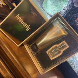 Heavenly Victoria Secret Parfum Set