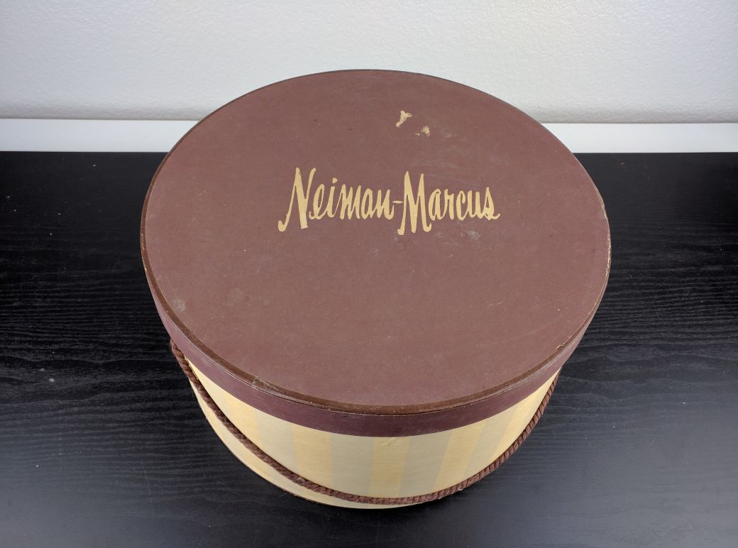 Vintage Antique Hat Box for Sale in Wichita, KS - OfferUp