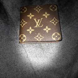 louis vuittons mens wallet used