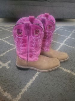 Shyanne Boots Size 5 