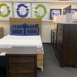 Easton 3pc Bedroom Set