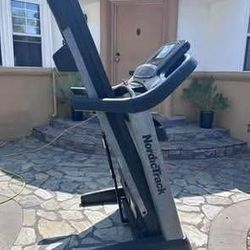 NordicTrack Commercial 1750 Folding Treadmill (NETL20719) iFIT Family