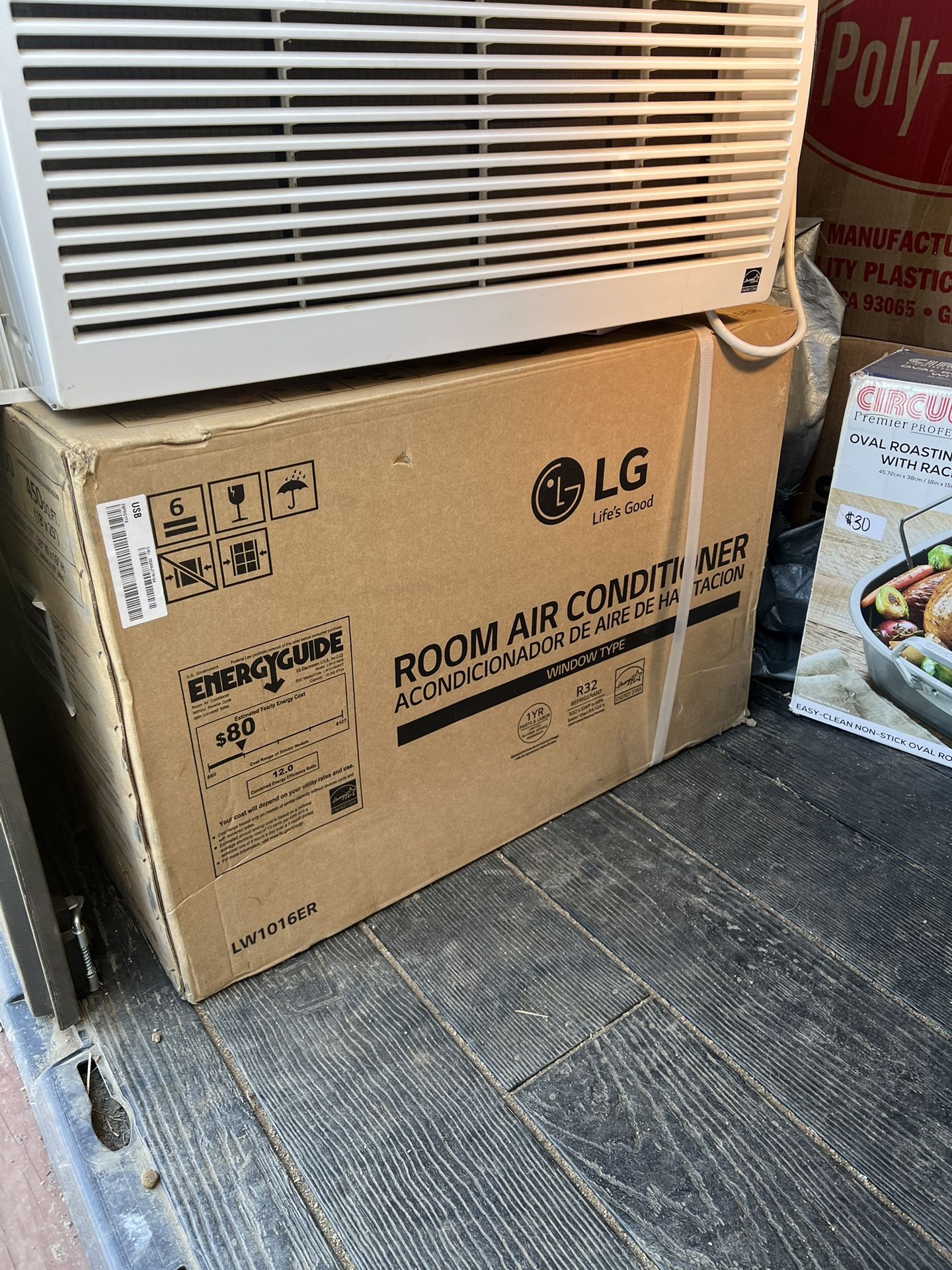 LG Air Conditioner 10,000 BTU/hr