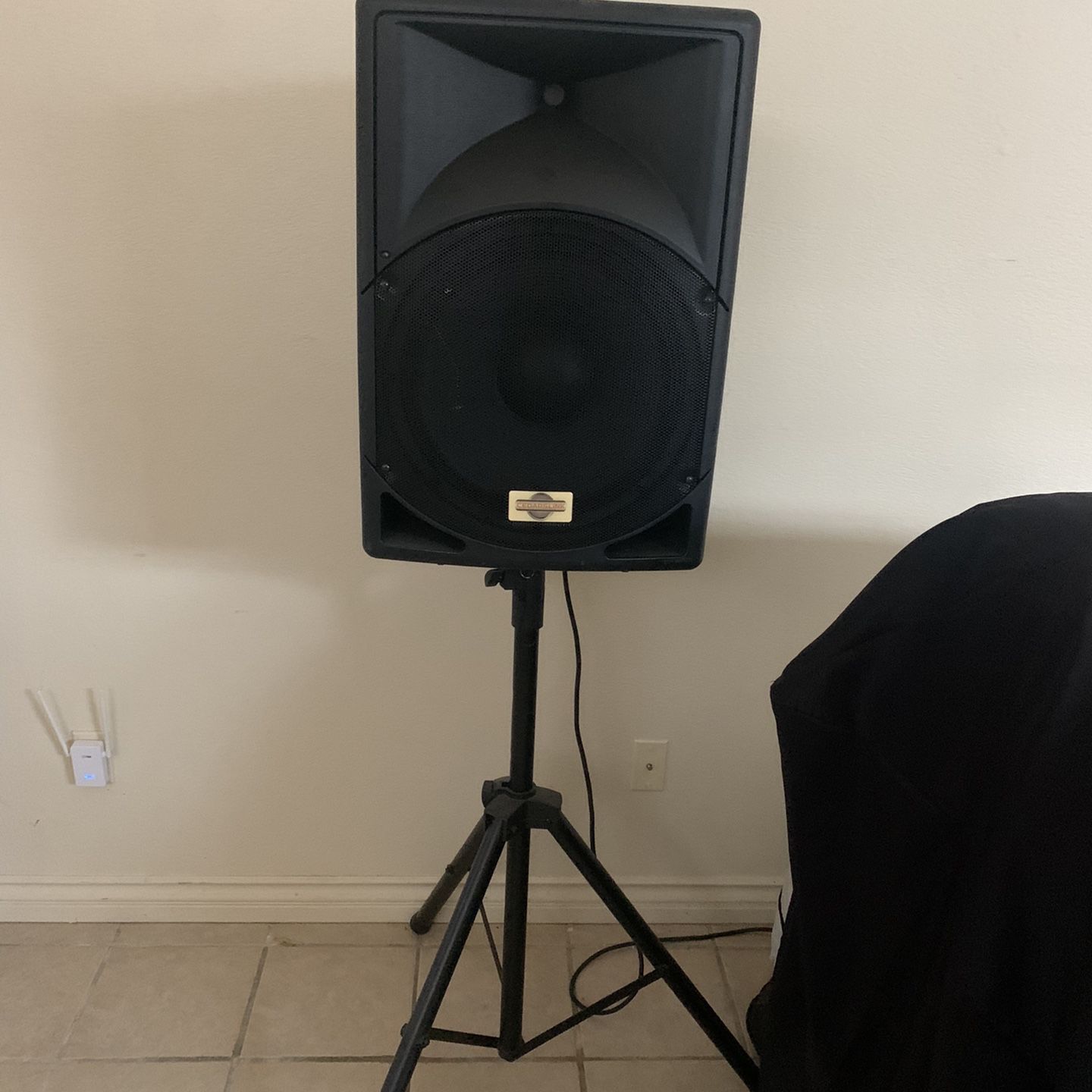 Dj Speakers And Amplifier 