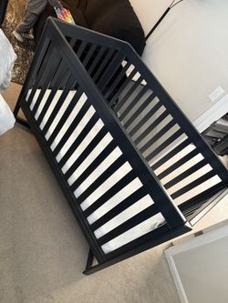 Delta Baby Crib With Brand Delta New Mattress