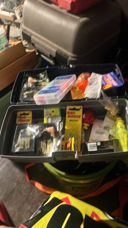 Fishing lure box