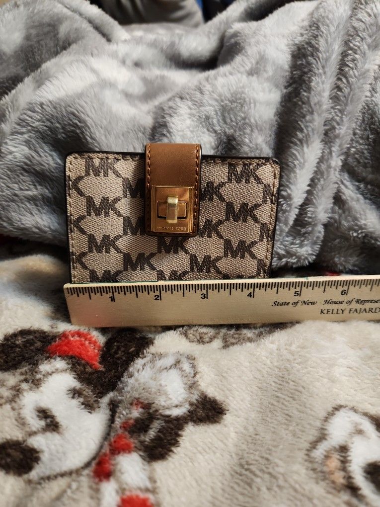 Small Michael Kors Wallet
