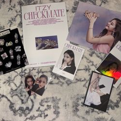 Itzy ( Pre-Order ) ITZY CHECKMATE Mini Album ( Standard Edition - CHAERYOUNG Version. 