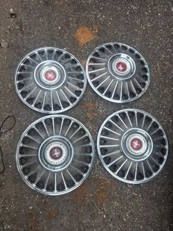 Mustang hubcaps