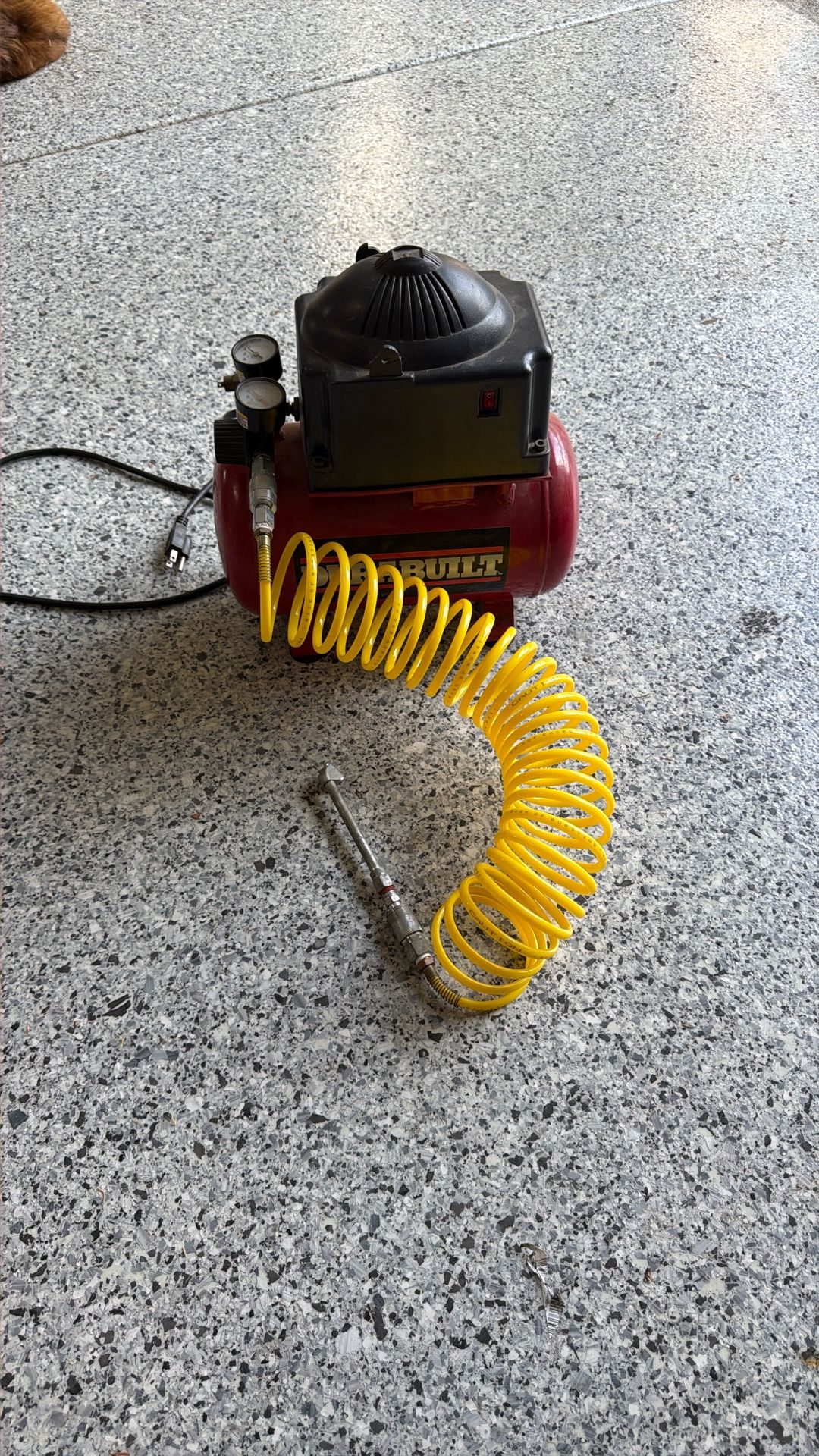 Working Small Air Compressor