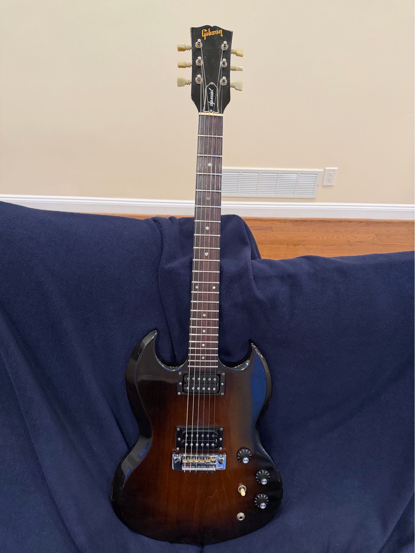 Gibson electric guitar
