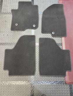 2022 Yukón Original Matt Set