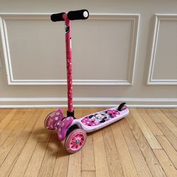 Disney Minnie Mouse 3-Wheel Scooter by Huffy