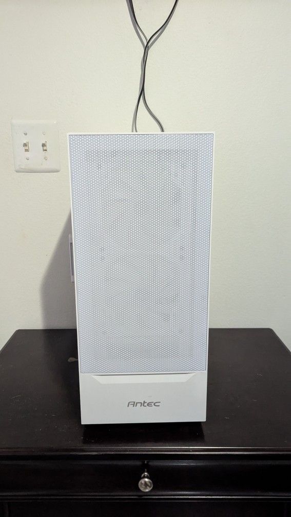 Antec Pc Case W/ Fans