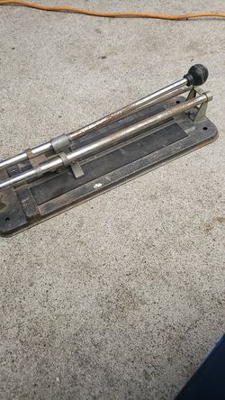 Tile cutter