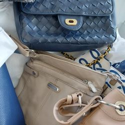 Assorted Purses And Bags 