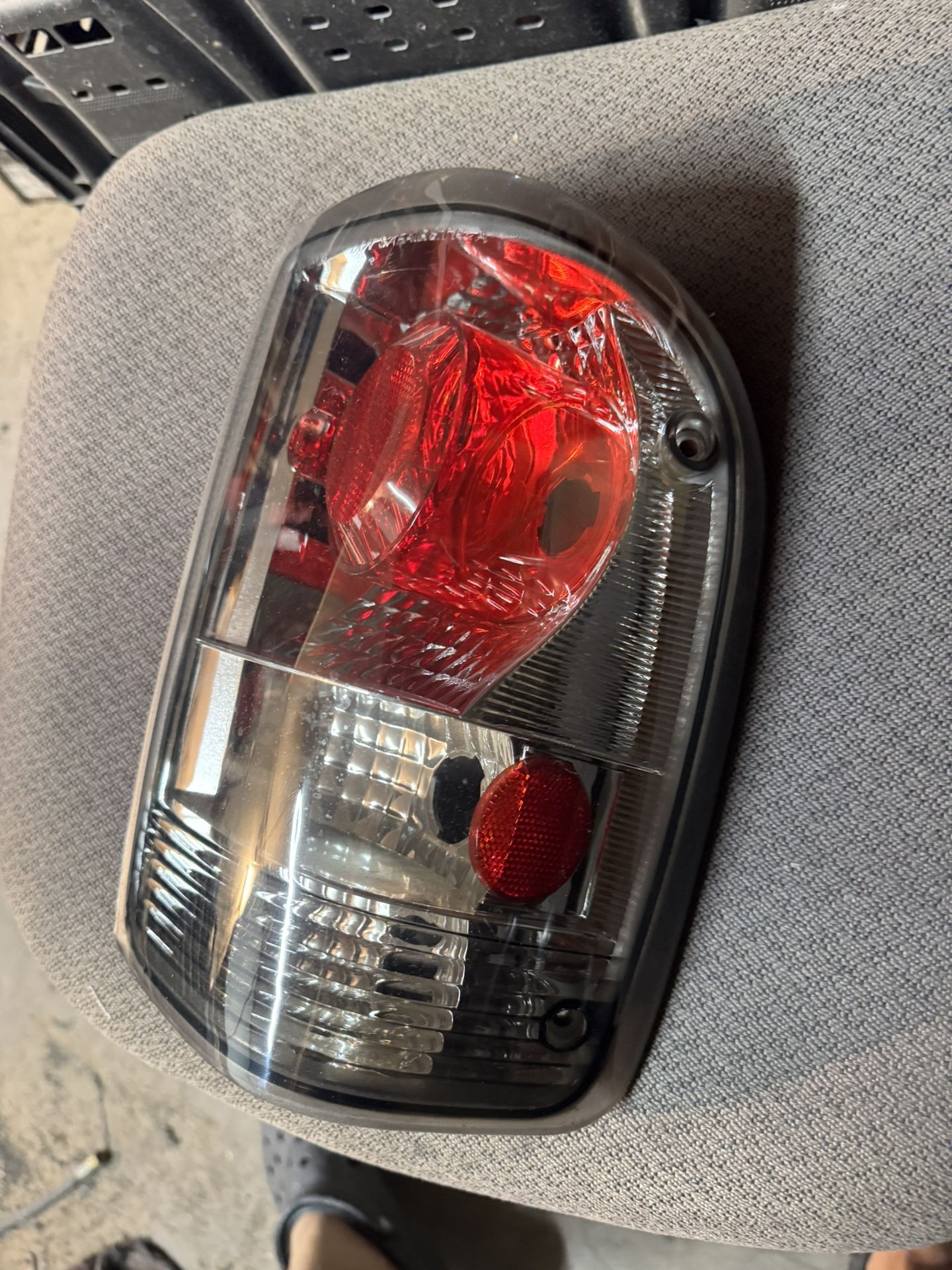 Ford Ranger Right Passenger Side Tail Light