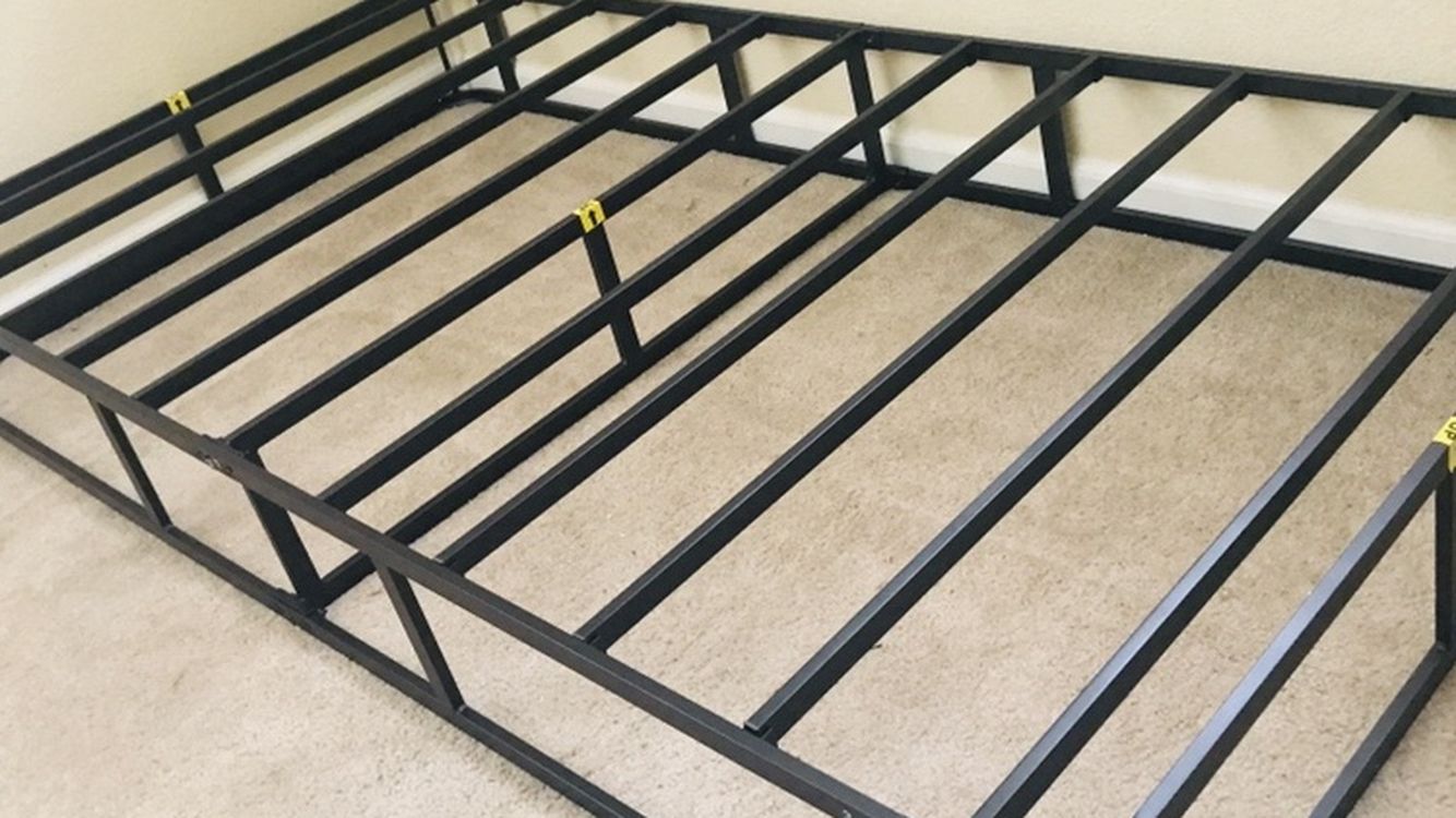 New Twin Size Metal Bed Frame