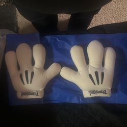 Mickey Mouse Gloves