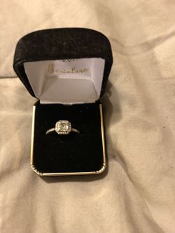 Engagement ring for sale