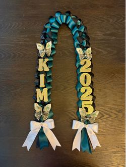 Custom Graduation Leis